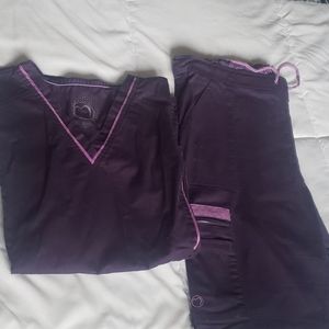 Medium scrubs